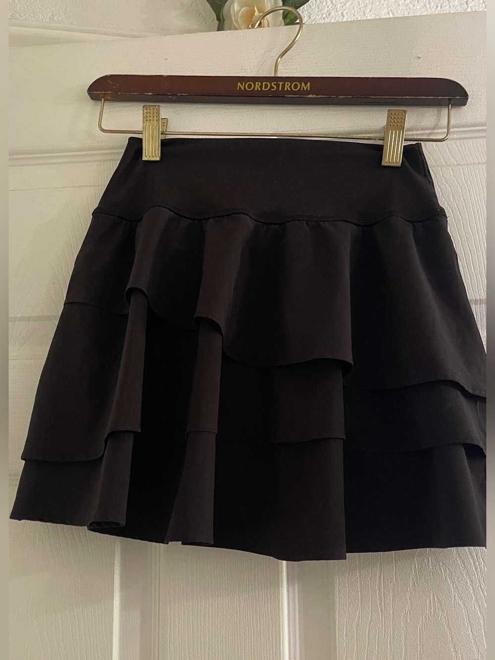 Yogalicious Black Layered Active Skort - Women - Picture 5 of 5
